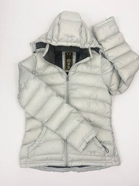 Under Armour UA Storm 700 Down ColdGear Puffer Jacket Hooded  Women’s Medium